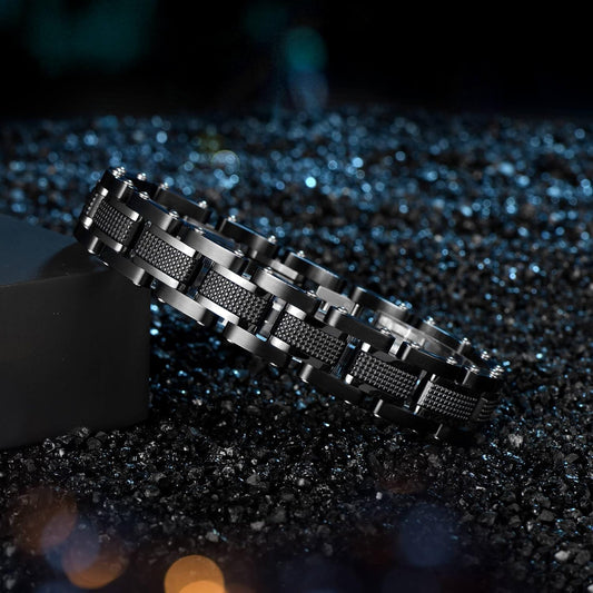 Brazalete para hombre de acero inoxidable.